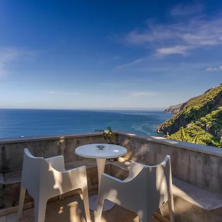 Üdülőközpont Escarpa - The Madeira Hideaway