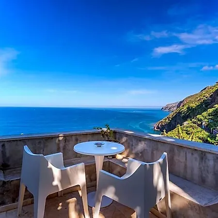 Rezort Escarpa - The Madeira Hideaway 3*